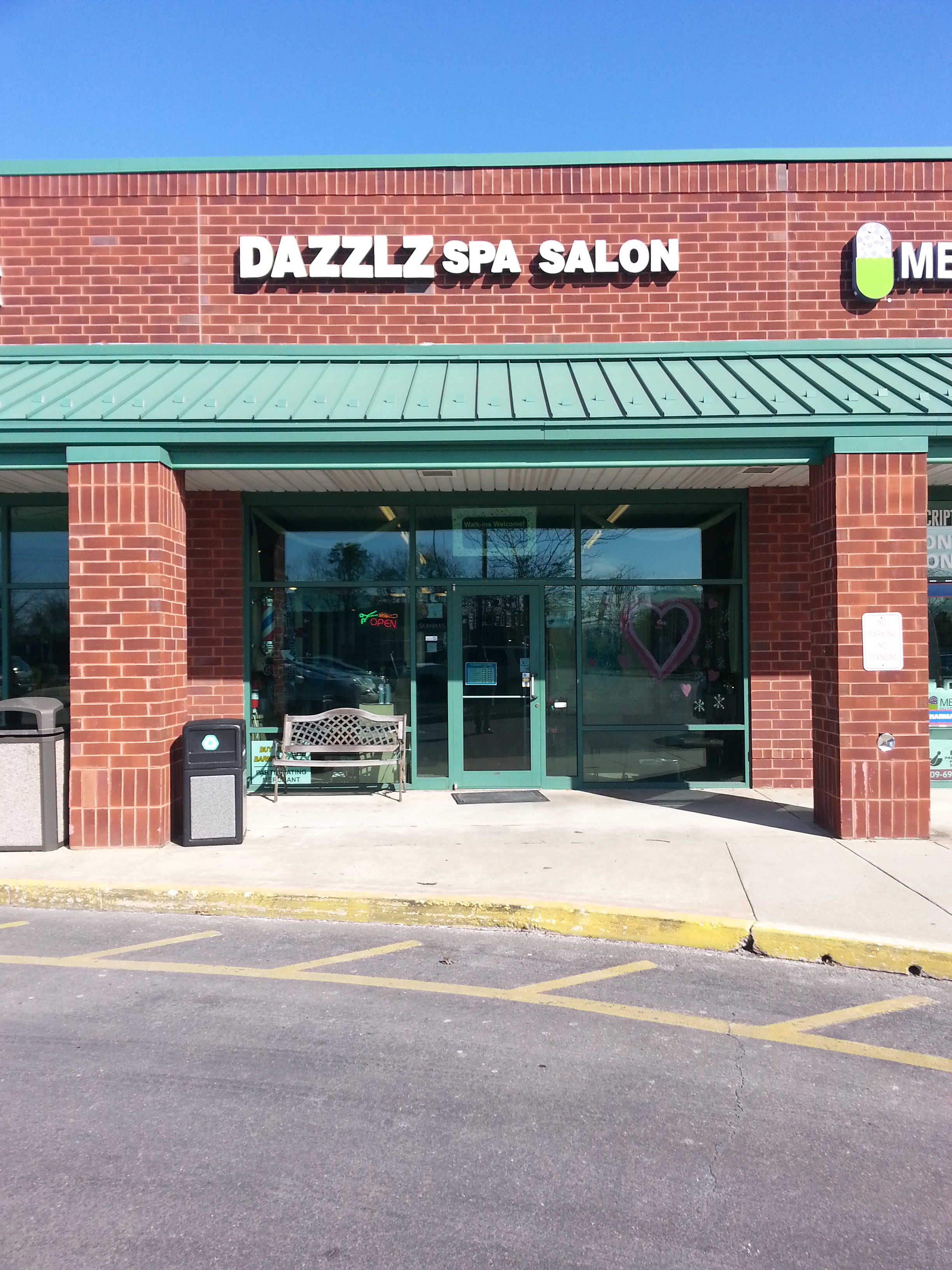 Dazzlz Hair & Nail Salon in Barnegat